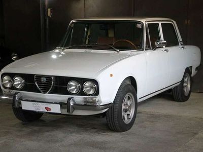 gebraucht Alfa Romeo 2000 Giulia Berlina/ H-Zulassung / bianco spino