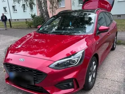 Gebraucht Ford Focus ST-Line X 155 PS (114 kW) 2021 Rot Kombi