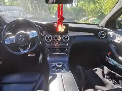 Gebraucht Mercedes C300 AMG line 258 PS (189 kW) 2020 Limousine
