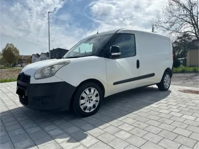 Gebraucht Fiat Doblò 90 PS (66 kW) 2010 Weiß Van / Kleinbus