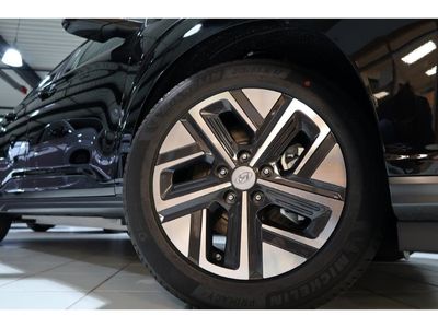 gebraucht Hyundai Kona Trend Elektro 2WD Navi-Paket RFK SHZ LHZ