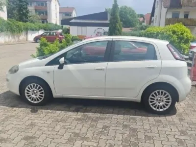 Gebraucht Fiat Punto 80 PS (58 kW) 2012 Weiß Kleinwagen