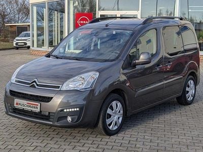 Gebraucht Citroën Berlingo Shine 120 PS (88 kW) 2017 Nocciolabraun metallic Van / Kleinbus