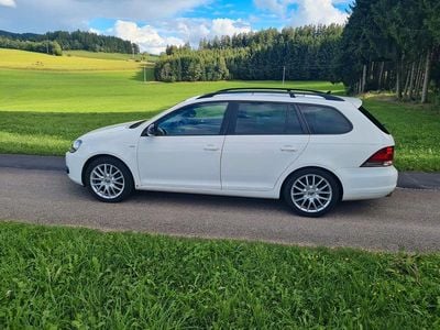 Gebraucht VW Golf VII Trendline 105 PS (77 kW) 2013 Weiß Kombi