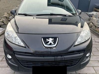 Gebraucht Peugeot 207 Urban Move 95 PS (69 kW) 2010 Schwarz Limousine