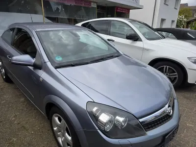 Gebraucht Opel Astra GTC 80 PS (58 kW) 2008 Grau Kleinwagen