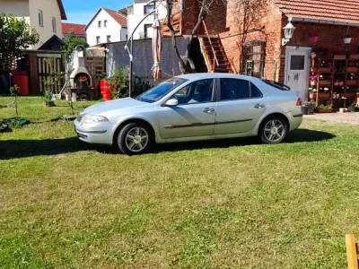 Usata Renault Laguna II Privilege 207 CV (152 kW) 2001 Argento Berlina
