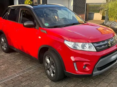 Gebraucht Suzuki Vitara Limited 120 PS (88 kW) 2018 Rot SUV