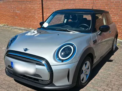 Gebraucht Mini Cooper Essential 136 PS (100 kW) 2023 Grau Kleinwagen