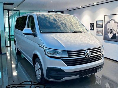 Silber Gebraucht 2023 VW Caravelle Comfortline Van / Kleinbus | 39.900 € (Fairer Preis)