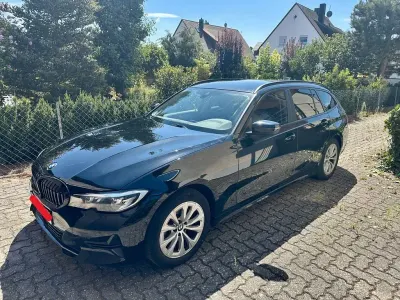 Gebraucht BMW 320 Advantage 190 PS (139 kW) 2022 Schwarz Kombi