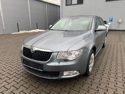 Gebraucht Skoda Superb Comfort 125 PS (91 kW) 2011 Grau Limousine