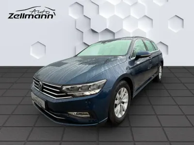 Gebraucht VW Passat Business 150 PS (110 kW) 2023 Blau Kombi