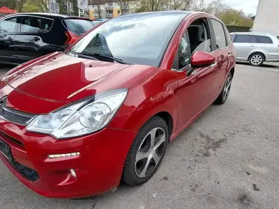 Gebraucht Citroën C3 SELECTION 82 PS (60 kW) 2016 Rot Kleinwagen