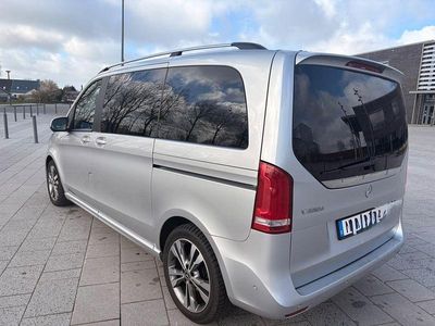 Usata Mercedes V220 Avantgarde Edition 163 CV (119 kW) 2020 Argento Monovolume