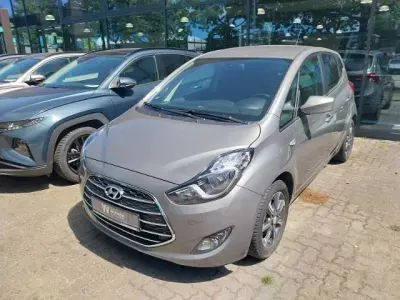Gebraucht Hyundai i20 Space 125 PS (91 kW) 2019 Grau Kleinwagen