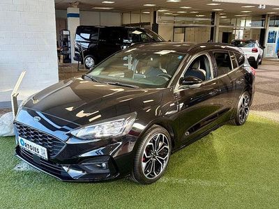 Schwarz Gebraucht 2021 Ford Focus ST-Line X Limousine | 18.550 € (Fairer Preis)