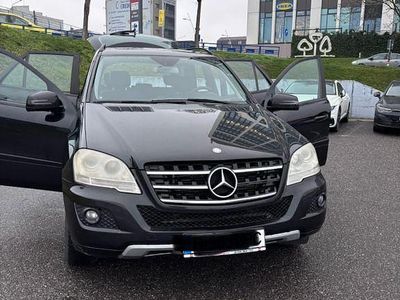 Gebraucht Mercedes ML300 204 PS (150 kW) 2010 Schwarz SUV