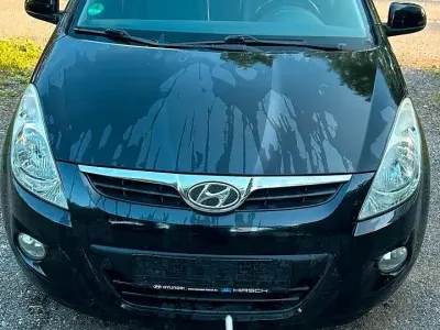 Gebraucht Hyundai i20 101 PS (74 kW) 2009 Schwarz Kleinwagen