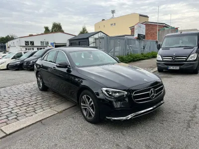 Gebraucht Mercedes E220 200 PS (147 kW) 2022 Schwarz Limousine