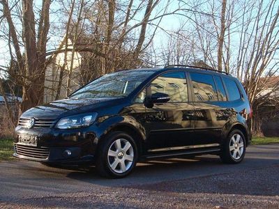 Gebraucht VW Touran Cup 140 PS (102 kW) 2015 Schwarz Van / Kleinbus
