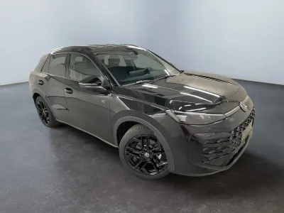 Neu VW T-Roc Cabriolet R-line 150 PS (110 kW) 2026 0e  grenadilla black met. SUV