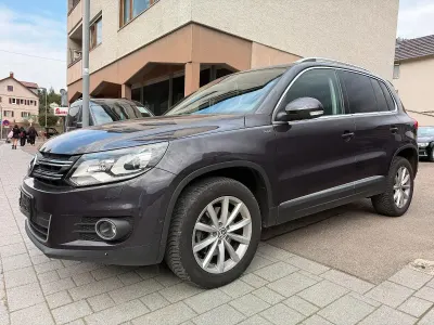 Gebraucht VW Tiguan LOUNGE 150 PS (110 kW) 2015 Grau SUV