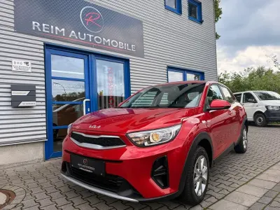 Usado Kia Stonic Edition 7 84 CV (61 kW) 2022 Rojo SUV