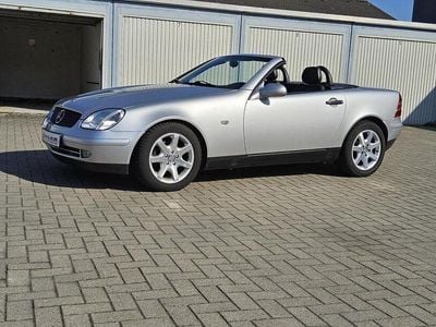 Usata Mercedes SLK200 136 CV (100 kW) 1997 Argento Cabrio