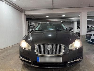 Grau Gebraucht 2010 Jaguar XF Limousine | 6.300 € (Fairer Preis)