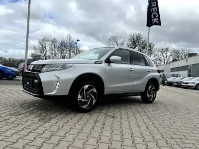 Neu Suzuki Vitara GLX 110 PS (80 kW) 2025 Silber metallic SUV