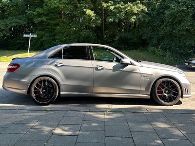 Mercedes E63 AMG
