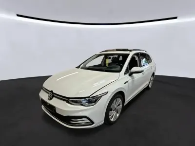 Gebraucht VW Golf VIII Style 150 PS (110 kW) 2023 Weiß Kombi