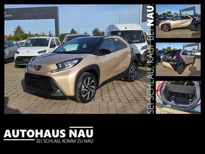 Neu Toyota Aygo X 72 PS (52 kW) 2025 Ginger beige / night sky black SUV