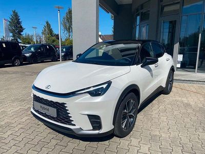 Neu Lexus LBX 136 PS (100 kW) 2025 Weiß SUV