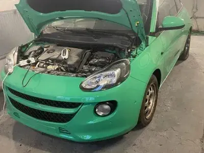 Gebraucht Opel Adam Glam 90 PS (66 kW) 2016 Grün Kleinwagen