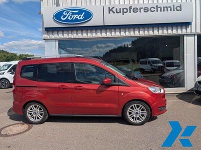 Rot Gebraucht 2014 Ford Tourneo Courier Titanium Van / Kleinbus | 12.990 €
