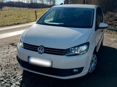 Gebraucht VW Touran 105 PS (77 kW) 2014 Gelb Van / Kleinbus