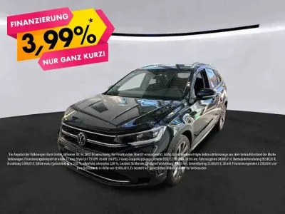 Käytetty VW Taigo Style 110 HP (80 kW) 2023 Musta Katumaasturi