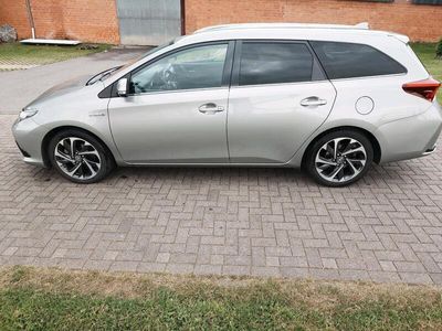 Toyota Auris Hybrid
