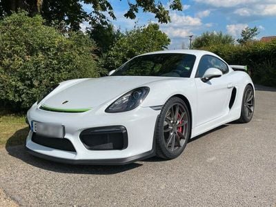 Porsche Cayman GT4