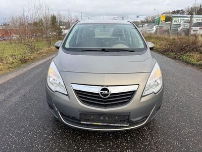 Braun Gebraucht 2010 Opel Meriva Edition Van / Kleinbus | 4.500 € (Fairer Preis)