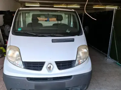 Gebraucht Renault Trafic 114 PS (83 kW) 2008 Weiß Van / Kleinbus