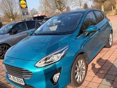 Second-hand Ford Fiesta Titanium 101 CP (74 kW) 2017 Albastru Hatchback