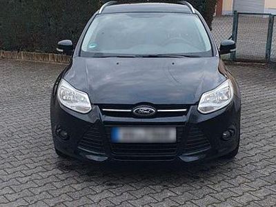 Gebraucht Ford Focus Trend 125 PS (91 kW) 2011 Schwarz Kombi
