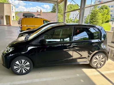 Gebraucht VW e-up! 61 kW (83 PS) 2021 Schwarz Kleinwagen