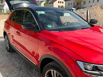 Usata VW T-Roc 150 CV (110 kW) 2019 Rosso SUV