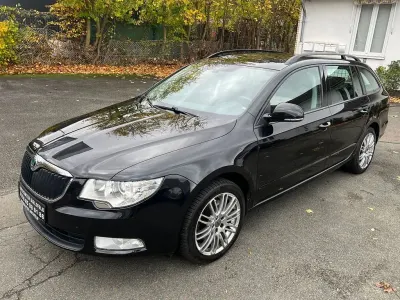 Gebraucht Skoda Superb Active 160 PS (117 kW) 2013 Schwarz Kombi