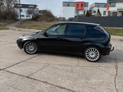 Gebraucht Ford Focus ST 173 PS (127 kW) 2002 Schwarz Limousine