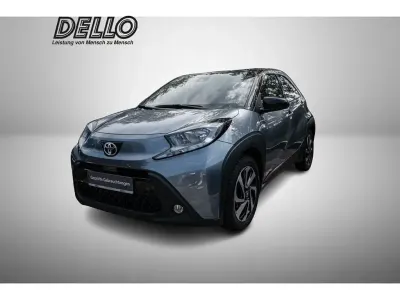 Gebraucht Toyota Aygo X Team 72 PS (52 kW) 2024 Grau SUV